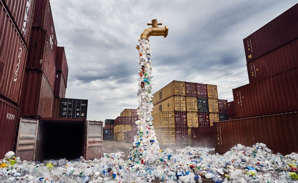 Industria del reciclaje europeo en riesgo de «colapso» tras la prohibición de exportaciones de residuos plásticos