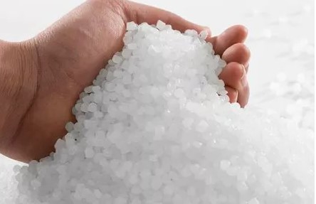 LDPE prices rise slightly in the US, while in Asia they decline